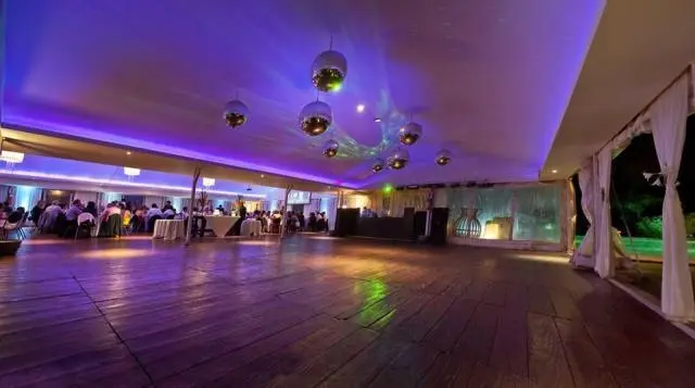 Salon Estancia (principal)